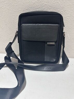 Velez men’s messenger crossbody bag black nylon and leather